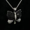 Colgante mariposa en azabache con diamantes