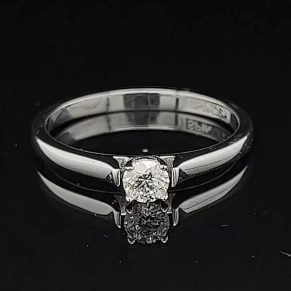 anillo-de-compromiso-con-diamante-central-0-30-ct-355