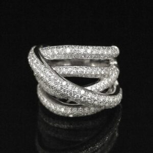 anillo-con-bandas-cruzadas-y-diamantes-173