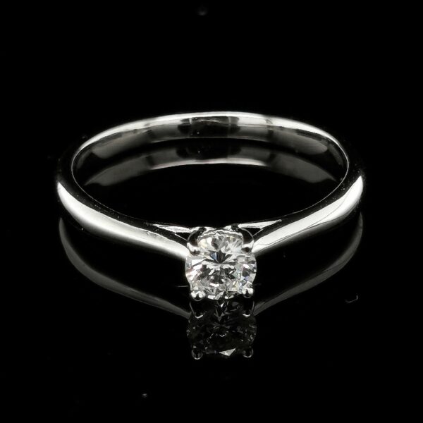 anillo-de-compromiso-con-diamante-central-0-28-ct-363