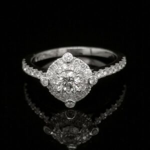 anillo-de-compromiso-con-diamante-central-0-30-ct-550