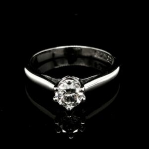 anillo-de-compromiso-con-diamante-central-0-50-ct-431