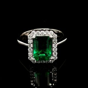 anillo-esmeralda-colombiana-y-orla-de-diamantes-301