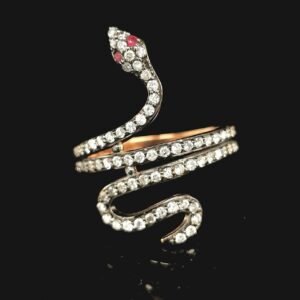 anillo-en-forma-de-serpiente-con-brillantes-351